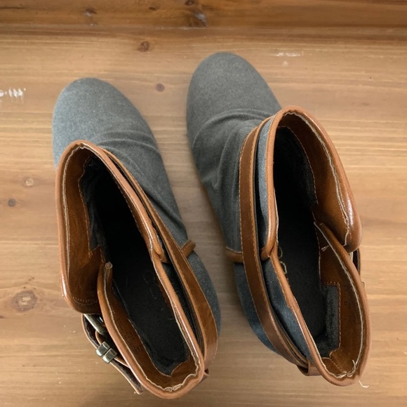 Aldo Ankle Wedge Boots - Picture 6 of 8